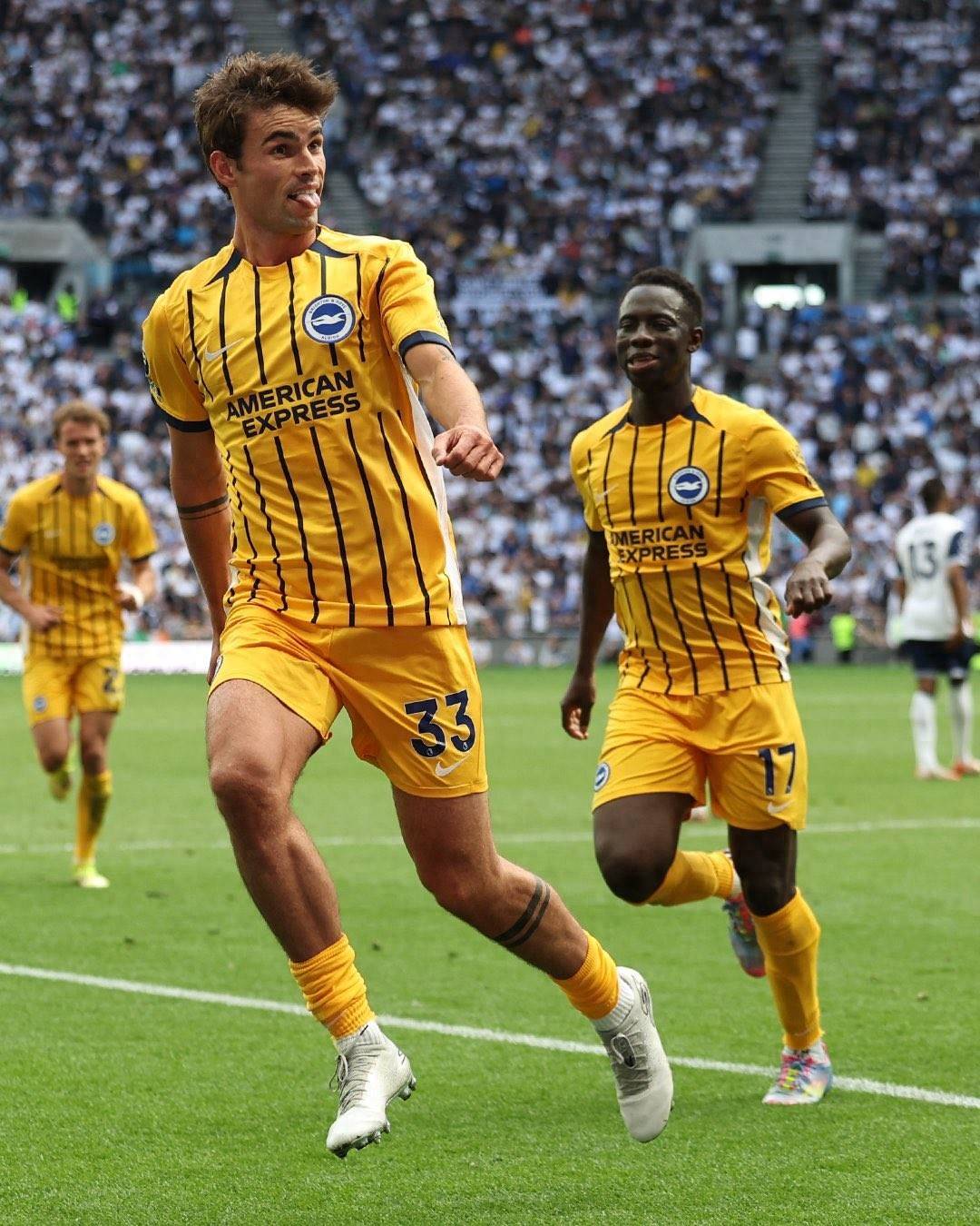 开云网址 -英超转会期走向成谜，布莱顿外线爆发，压力陡增，身体对抗强度拉满 