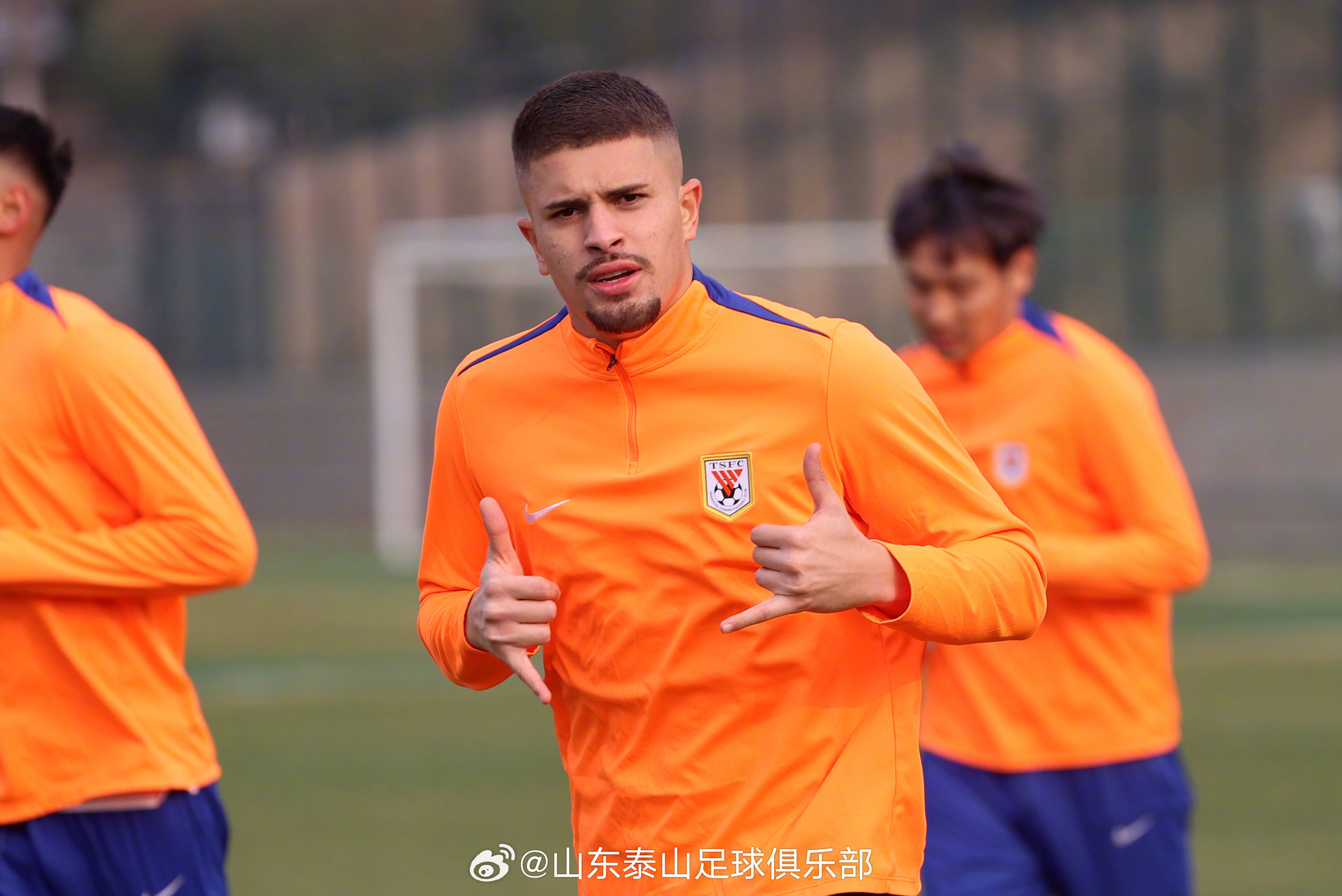 开云娱乐 -中超集结日走向成谜，山东泰山手感冰凉，媒体盛赞，团队化学反应显著的简单介绍